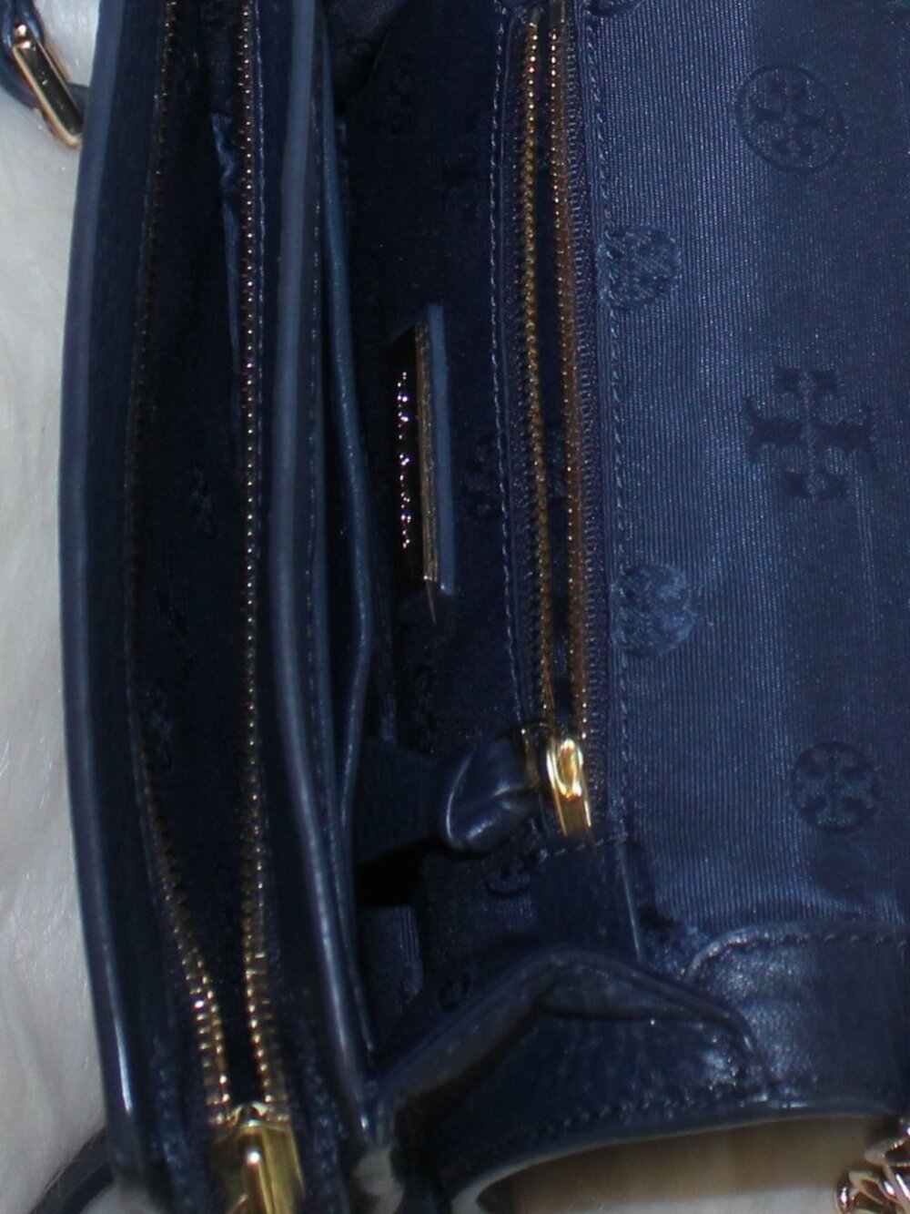 Tory Birch blue leather shoulder mini bag convertible to clutch 6.5" x 8.5"x1" - Picture 8 of 8